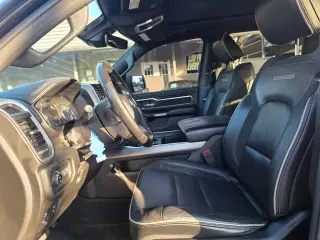 2021 RAM 1500 Laramie Crew Cab SWB 4WD