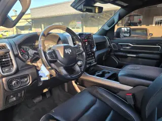 2021 RAM 1500 Laramie Crew Cab SWB 4WD