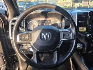 2021 RAM 1500 Laramie Crew Cab SWB 4WD