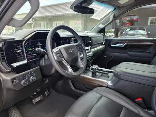 2024 Chevrolet Silverado 1500 RST Crew Cab 4WD