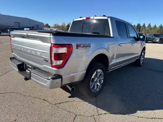 Ford F-150 2022 4x4 Platino 4dr SuperCrew 5.5 ft. SB