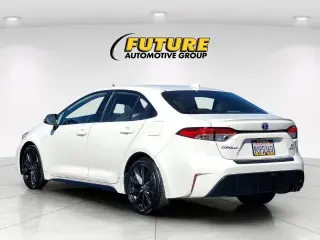 Toyota Corolla Hybrid 2025 SE 4dr Sedan