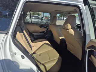 Toyota RAV4 2024 XLE Premium 4dr SUV