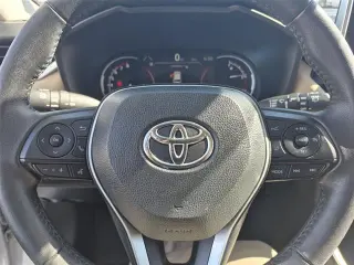 Toyota RAV4 2024 XLE Premium 4dr SUV