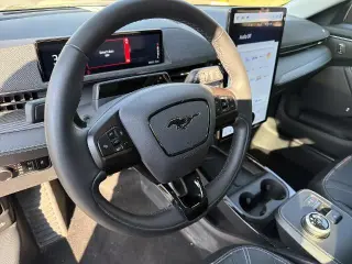 Ford Mustang Mach-E 2023 AWD Premium 4dr SUV