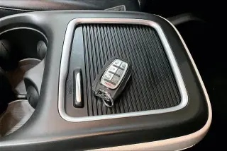 Chrysler Pacifica Híbrido enchufable 2024 Select 4dr Mini-Van