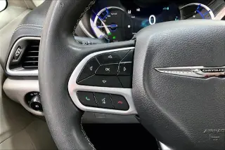 Chrysler Pacifica Híbrido enchufable 2024 Select 4dr Mini-Van
