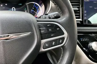 Chrysler Pacifica Híbrido enchufable 2024 Select 4dr Mini-Van