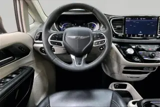 Chrysler Pacifica Híbrido enchufable 2024 Select 4dr Mini-Van