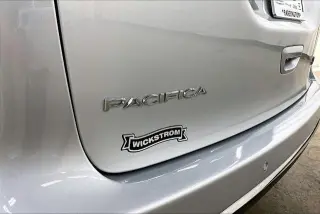 Chrysler Pacifica Híbrido enchufable 2024 Select 4dr Mini-Van