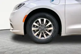 Chrysler Pacifica Híbrido enchufable 2024 Select 4dr Mini-Van