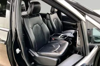 Chrysler Pacifica 2025 Select 4dr Mini-Van