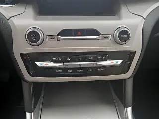 Ford Explorer 2023 AWD XLT 4dr SUV