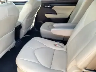 Toyota Highlander Hybrid 2021 AWD XLE 4dr SUV
