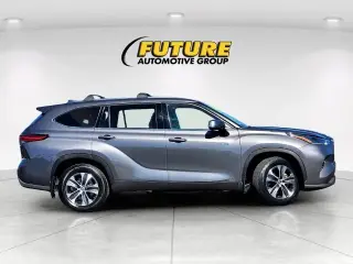 Toyota Highlander Hybrid 2021 AWD XLE 4dr SUV