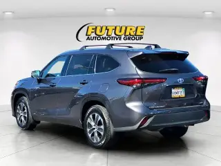 Toyota Highlander Hybrid 2021 AWD XLE 4dr SUV
