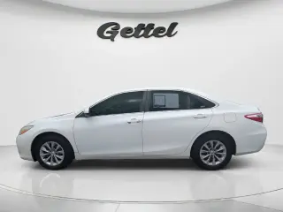 Toyota Camry 2016 LE 4dr Sedán