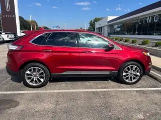 Ford Edge 2017 AWD Titanium 4dr Crossover