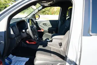 Nissan Frontier 2024 4x4 PRO-4X 4 puertas Cabina amplia 5 pies SB