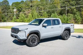 Nissan Frontier 2024 4x4 PRO-4X 4 puertas Cabina amplia 5 pies SB