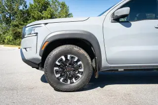 Nissan Frontier 2024 4x4 PRO-4X 4 puertas Cabina amplia 5 pies SB