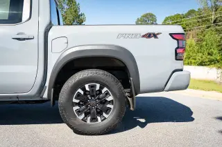 Nissan Frontier 2024 4x4 PRO-4X 4 puertas Cabina amplia 5 pies SB