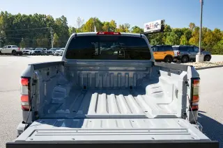 Nissan Frontier 2024 4x4 PRO-4X 4 puertas Cabina amplia 5 pies SB