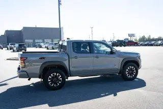 Nissan Frontier 2024 4x4 PRO-4X 4 puertas Cabina amplia 5 pies SB