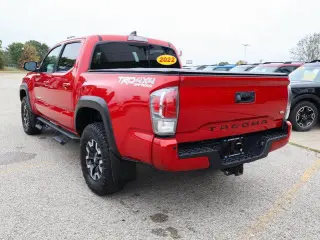 Toyota Tacoma 2022 4x4 TRD Sport 4dr Double Cab 5.0 ft SB 6A