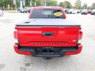 Toyota Tacoma 2022 4x4 TRD Sport 4dr Double Cab 5.0 ft SB 6A