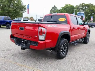 Toyota Tacoma 2022 4x4 TRD Sport 4dr Double Cab 5.0 ft SB 6A