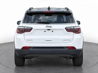 Jeep Compass 2017 4x4 Limited 4dr SUV (lanzamiento a mitad de año)