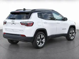 Jeep Compass 2017 4x4 Limited 4dr SUV (lanzamiento a mitad de año)