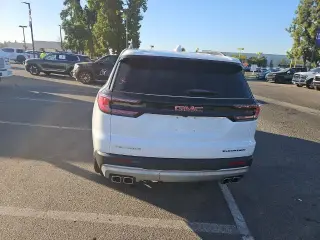 GMC Acadia 2025 Elevation SUV de 4 puertas