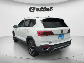 Volkswagen Taos 2022 SE 4dr SUV