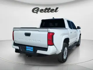 Toyota Tacoma 2024 4x2 SR5 4pt Cabina Doble 5.0 ft SB