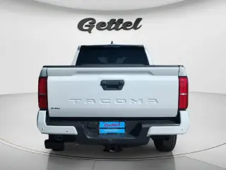Toyota Tacoma 2024 4x2 SR5 4pt Cabina Doble 5.0 ft SB