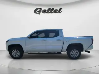 Toyota Tacoma 2024 4x2 SR5 4pt Cabina Doble 5.0 ft SB
