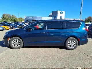 Chrysler Pacifica 2025 Select 4dr Mini-Van