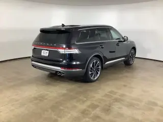 Lincoln Aviator 2023 AWD Reserve 4dr SUV