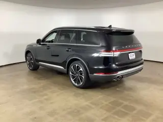 Lincoln Aviator 2023 AWD Reserve 4dr SUV