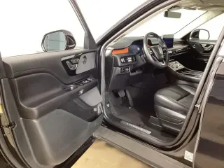 Lincoln Aviator 2023 AWD Reserve 4dr SUV