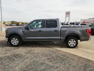 Ford F-150 2023 4x2 XLT 4 puertas SuperCrew 5.5 ft. SB