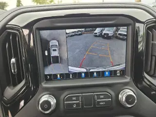 GMC Sierra 1500 2021 4x4 AT4 Cabina Crew Cab de 4 puertas 5.8 pies. SB