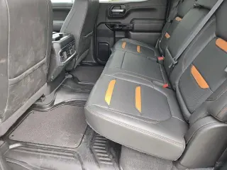 GMC Sierra 1500 2021 4x4 AT4 Cabina Crew Cab de 4 puertas 5.8 pies. SB