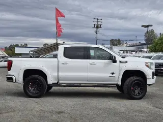 GMC Sierra 1500 2021 4x4 AT4 Cabina Crew Cab de 4 puertas 5.8 pies. SB