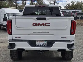 GMC Sierra 1500 2021 4x4 AT4 Cabina Crew Cab de 4 puertas 5.8 pies. SB