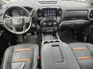 GMC Sierra 1500 2021 4x4 AT4 Cabina Crew Cab de 4 puertas 5.8 pies. SB