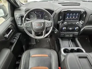 GMC Sierra 1500 2021 4x4 AT4 Cabina Crew Cab de 4 puertas 5.8 pies. SB