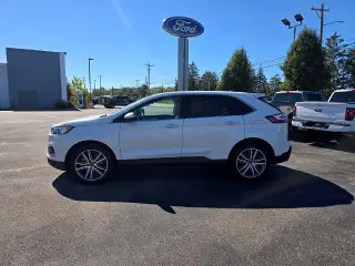 Ford Edge 2023 AWD Titanium 4dr Crossover